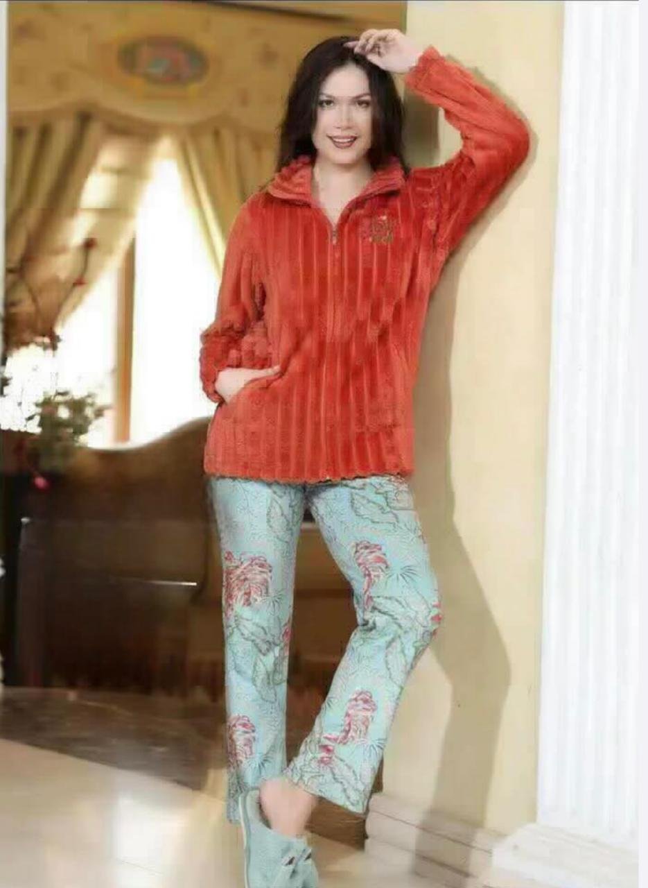 T-shirt and pantalon Pajma